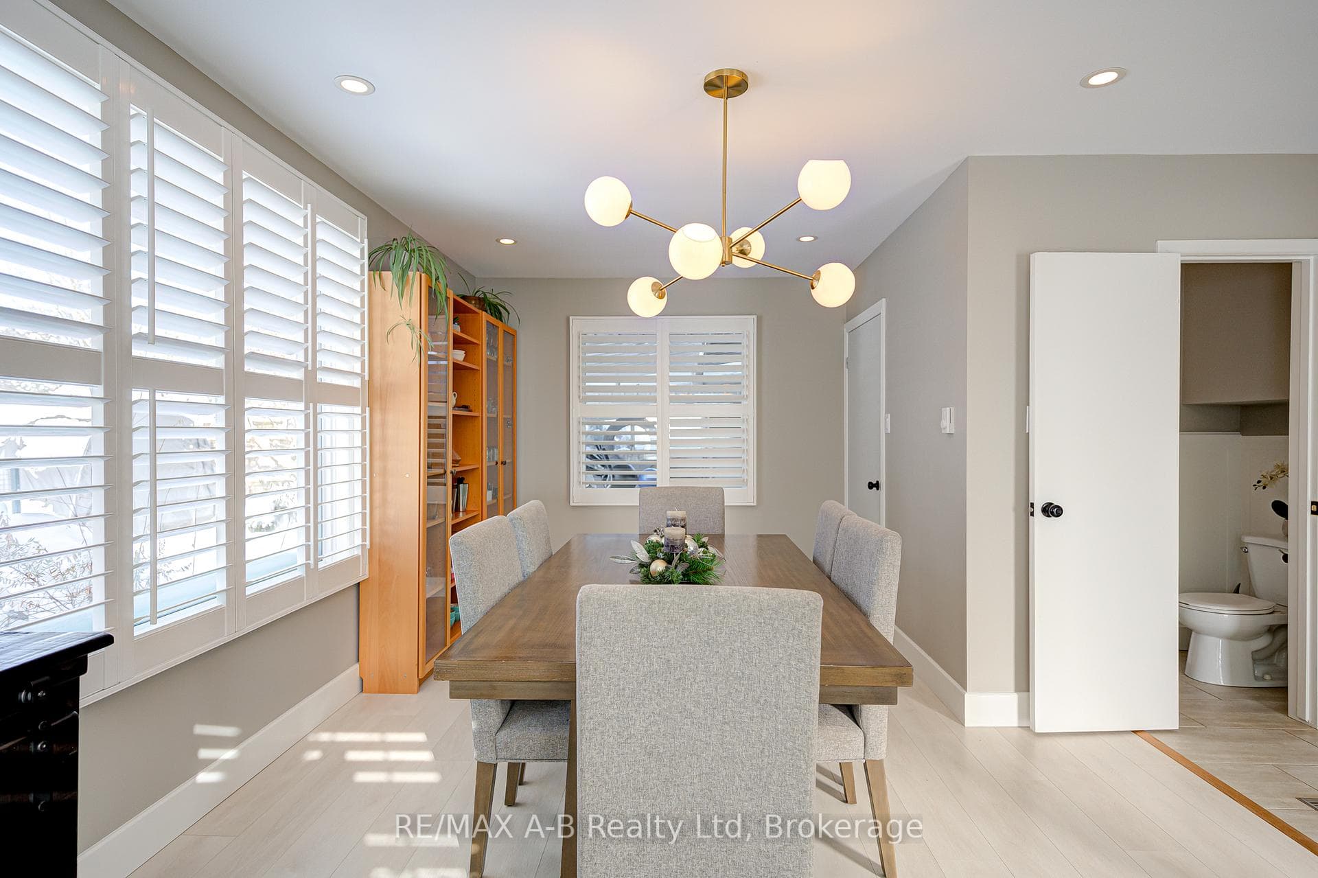248 Huntingdon Avenue photo 23