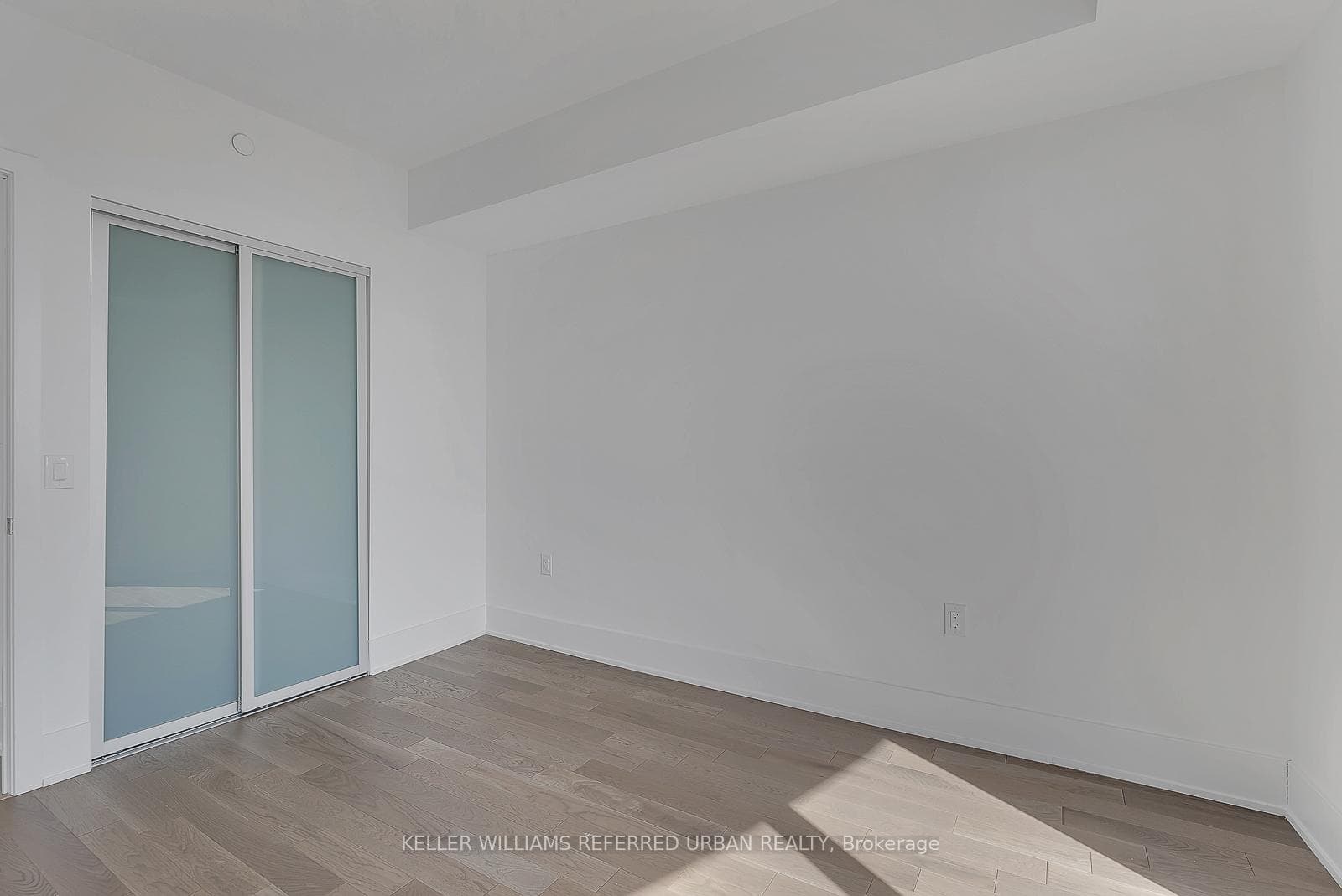585 Bloor Street Unit 4118 photo 23
