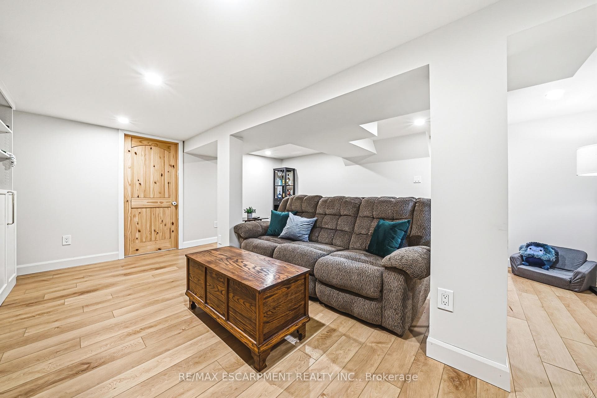 546 Mohawk Road photo 22
