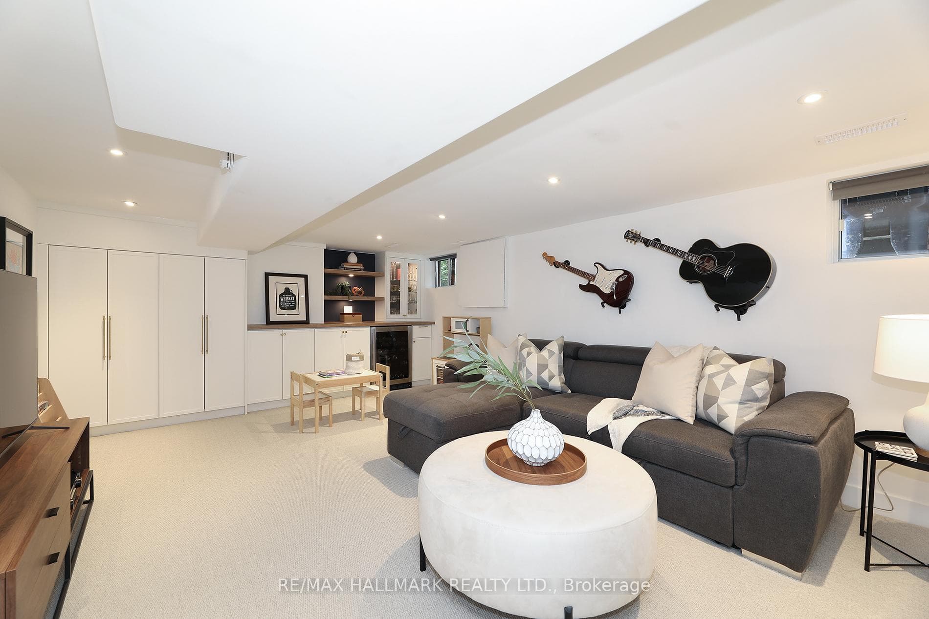 339 Scarborough Road photo 38