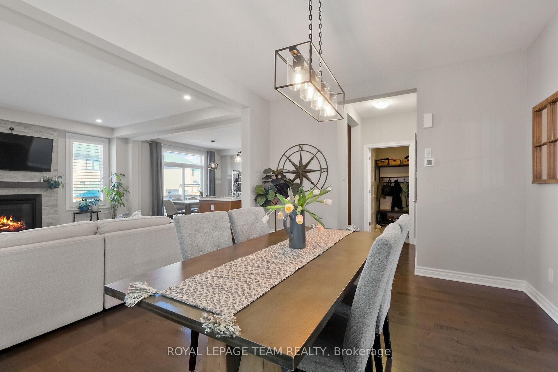 194 Kimpton Drive photo 8