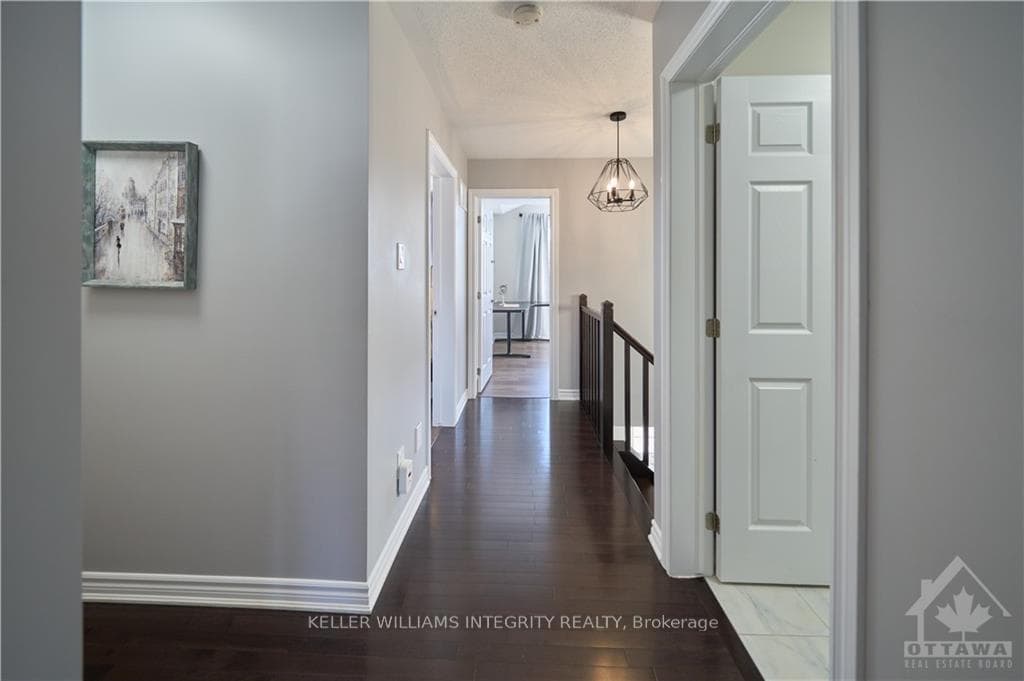 540 DUNDONALD Drive photo 24