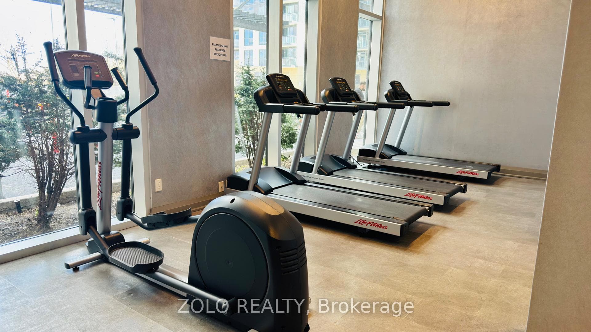 30 Meadowglen Place Unit 702 photo 14