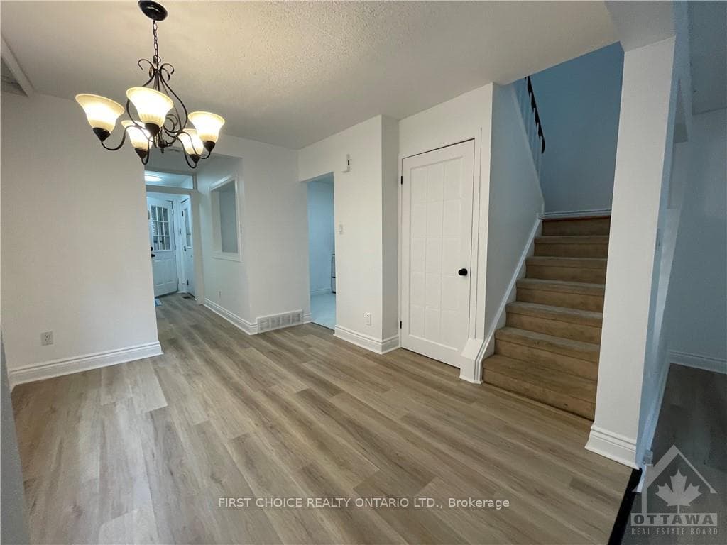 6525 COLONY Square photo 21