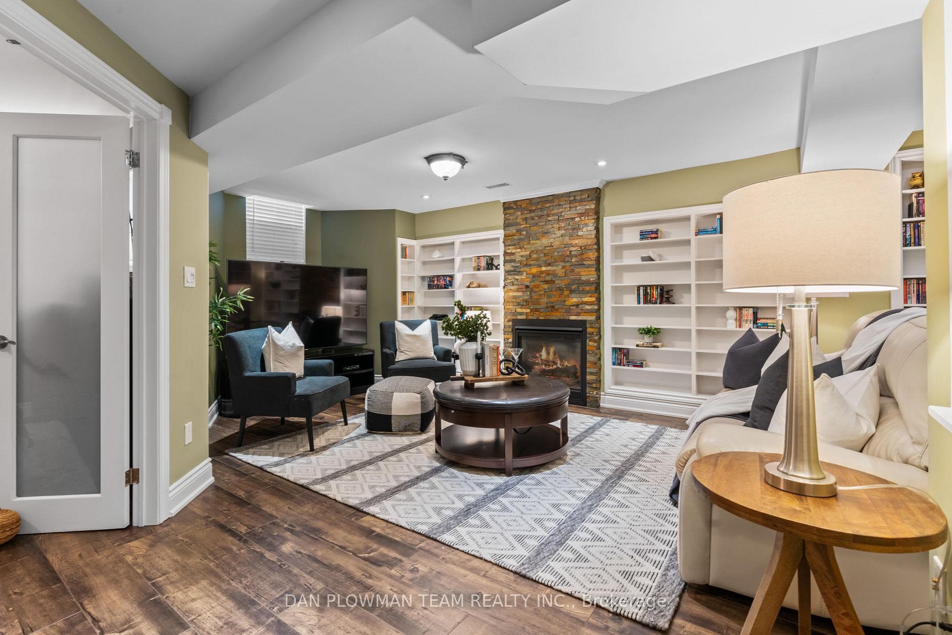 2054 Erin Gate Boulevard photo 30