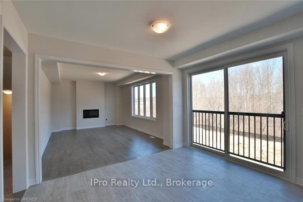 21 DEL RAY Crescent photo 8