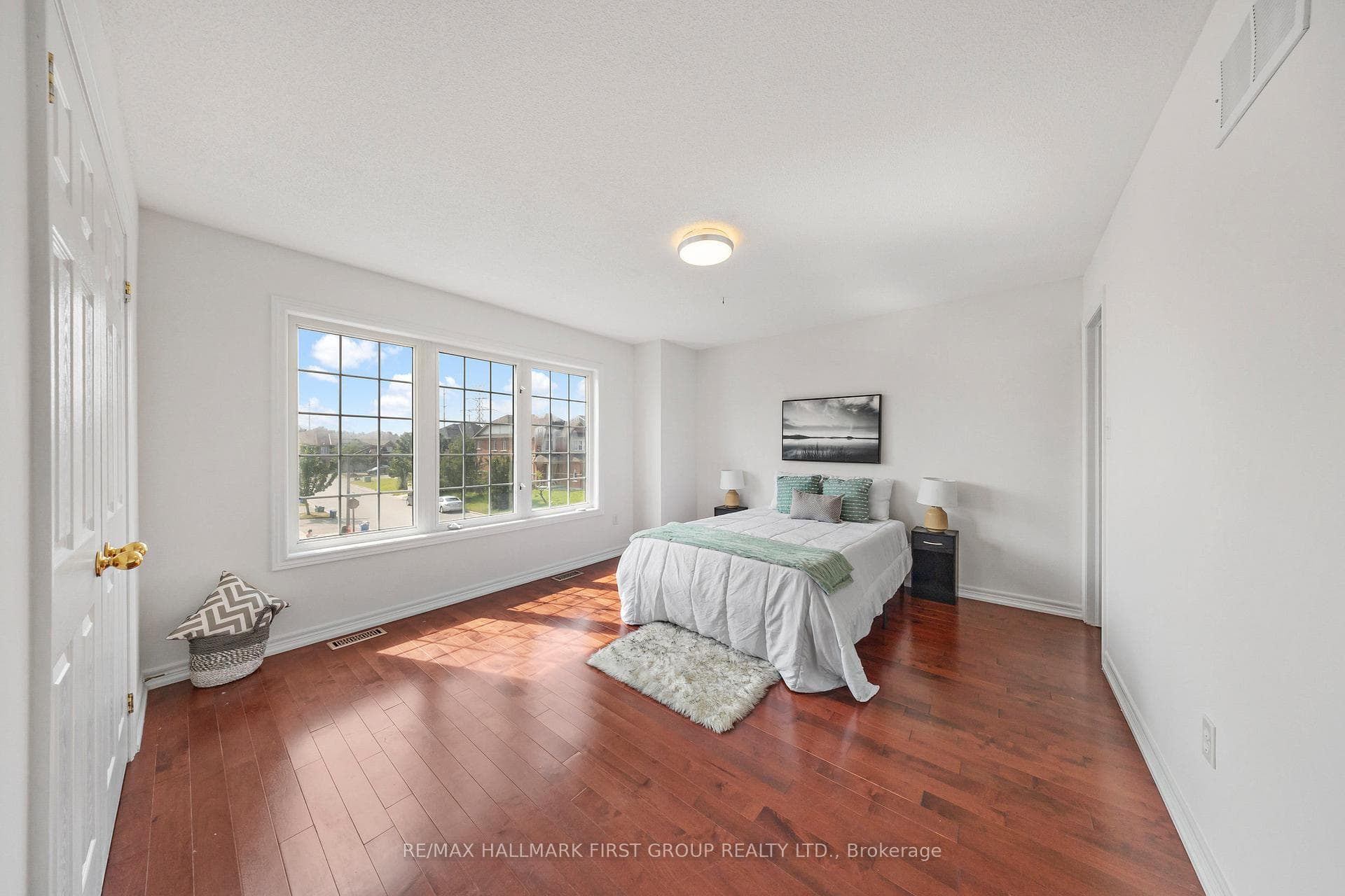 494 Rougewalk Drive photo 27