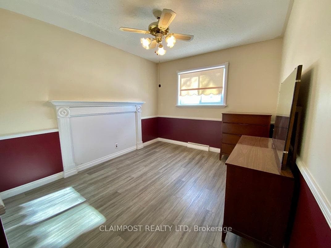 544 Paradis Street photo 7