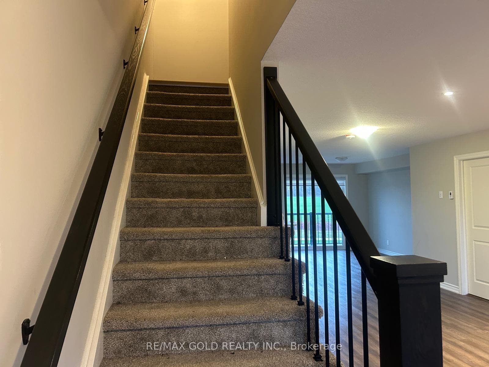 235 Chapel Hill Drive Unit 19 photo 10