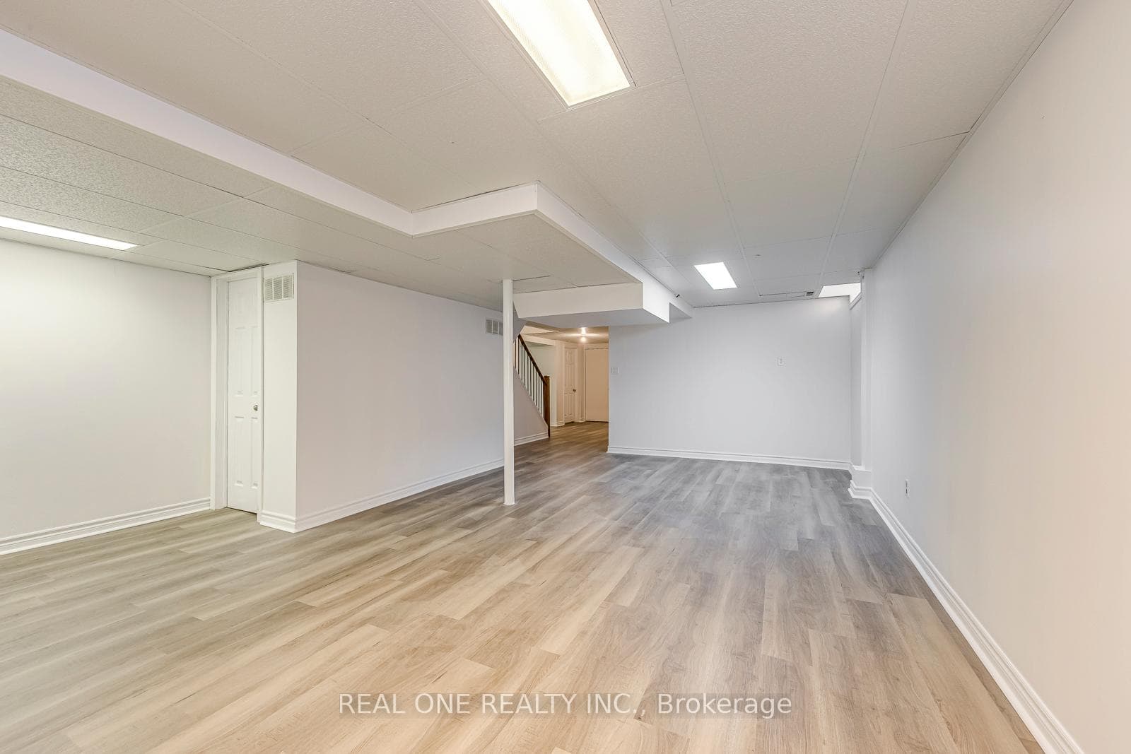 5192 Castlefield Drive photo 30