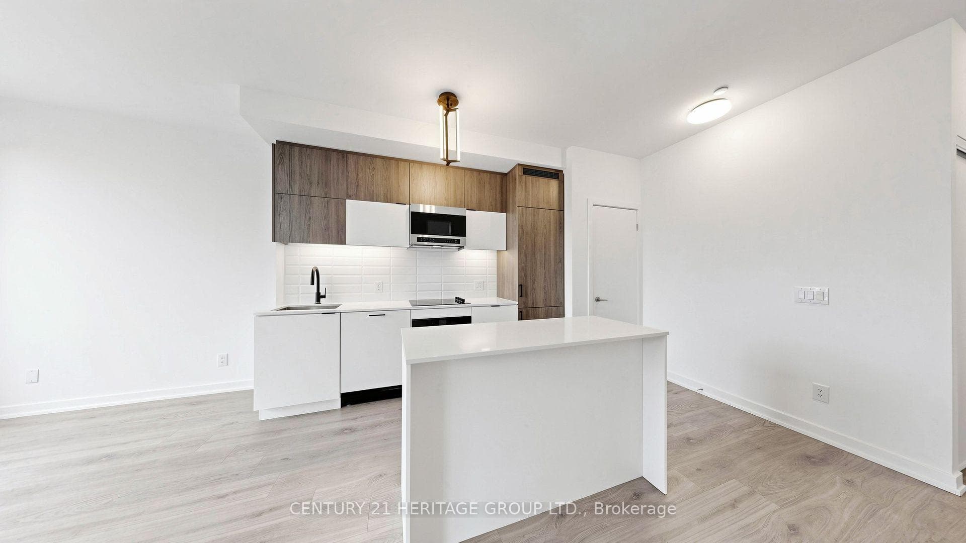 8888 Yonge Street Unit 718 photo 20