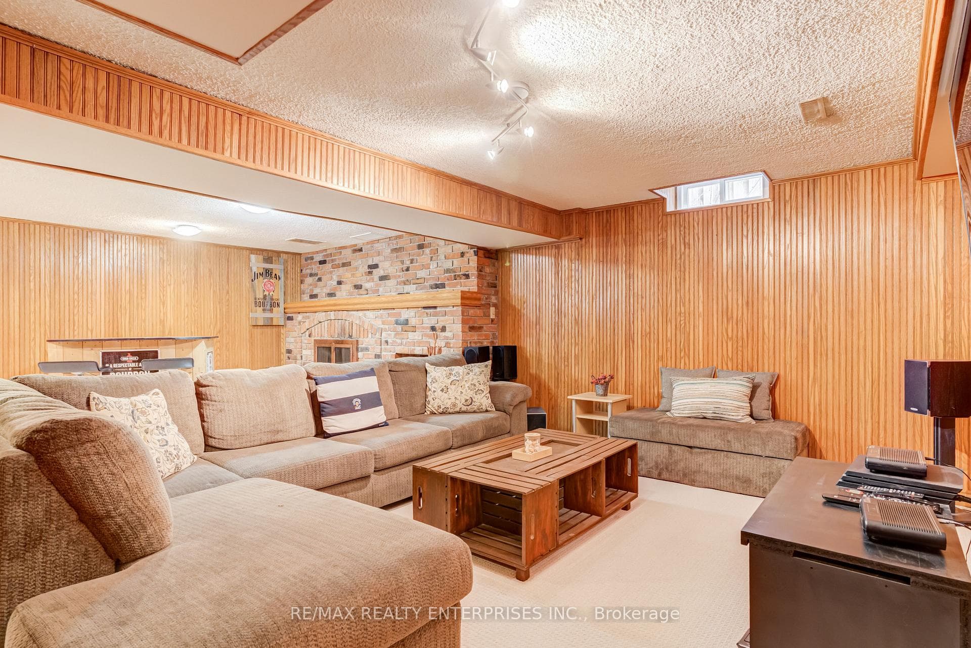 1311 Aldridge Crescent photo 40