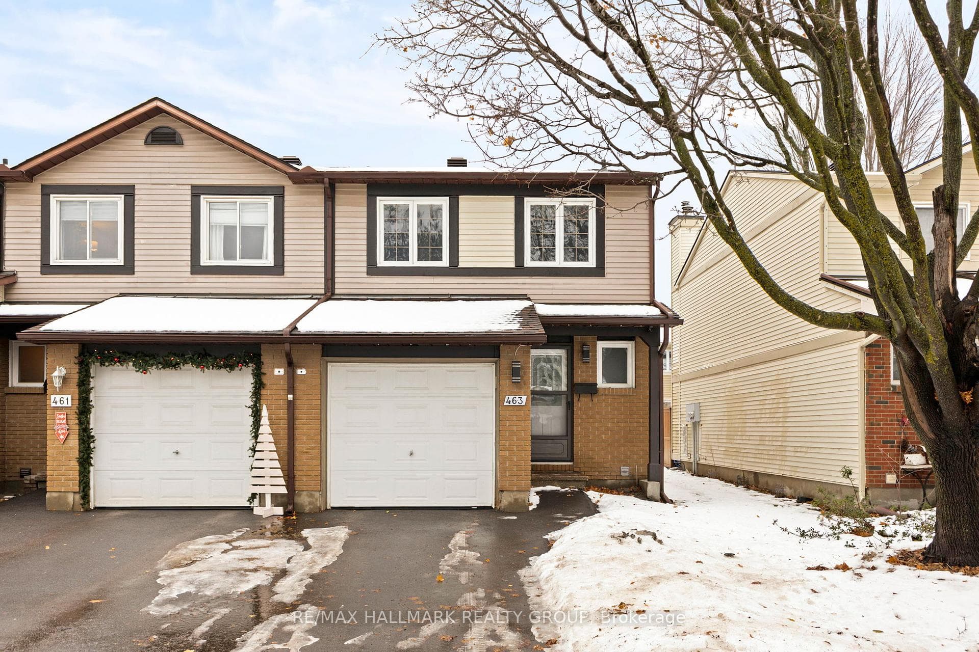 463 Canotia Place photo 1