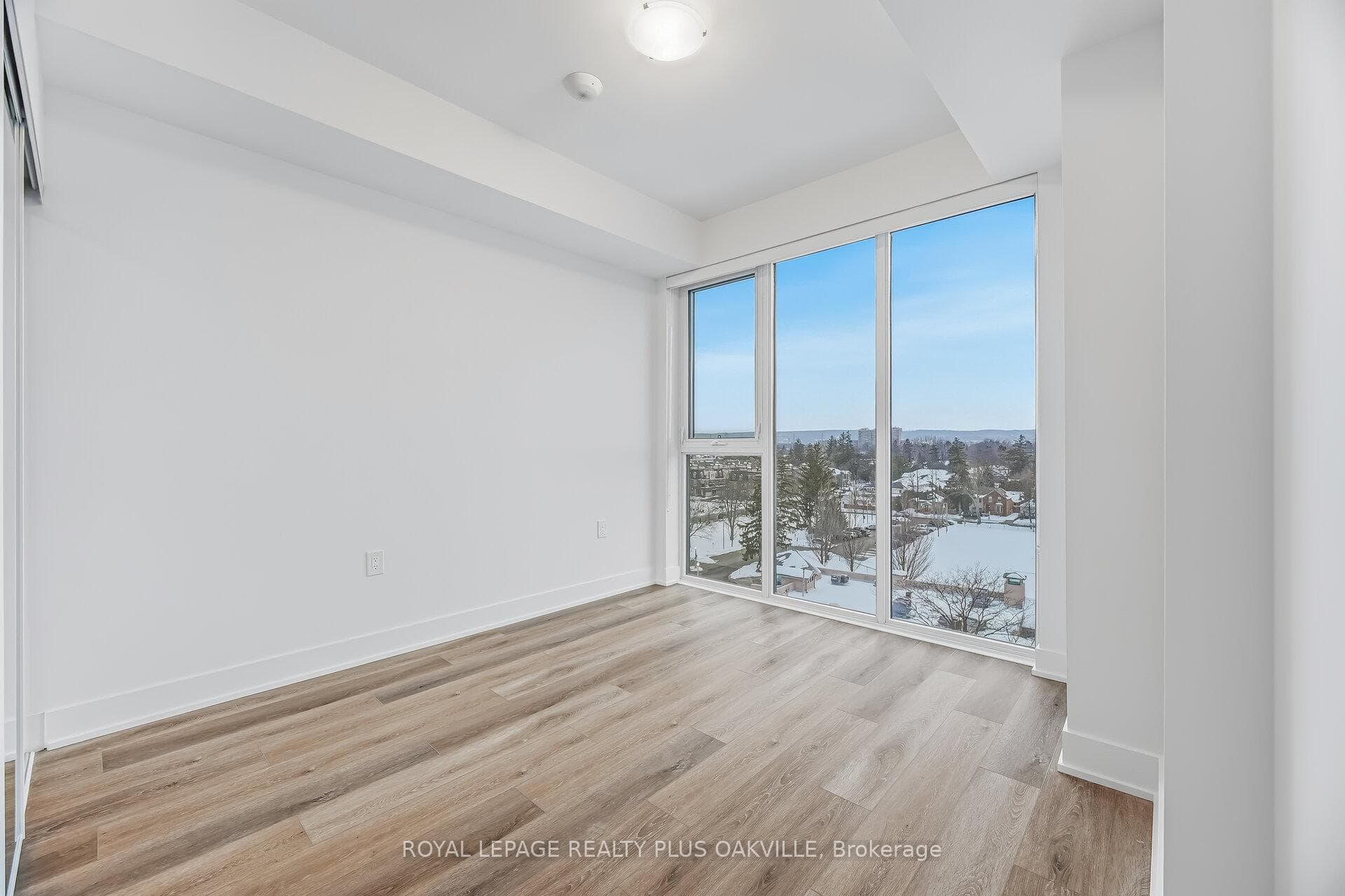 2088 James Street Unit 703 photo 26