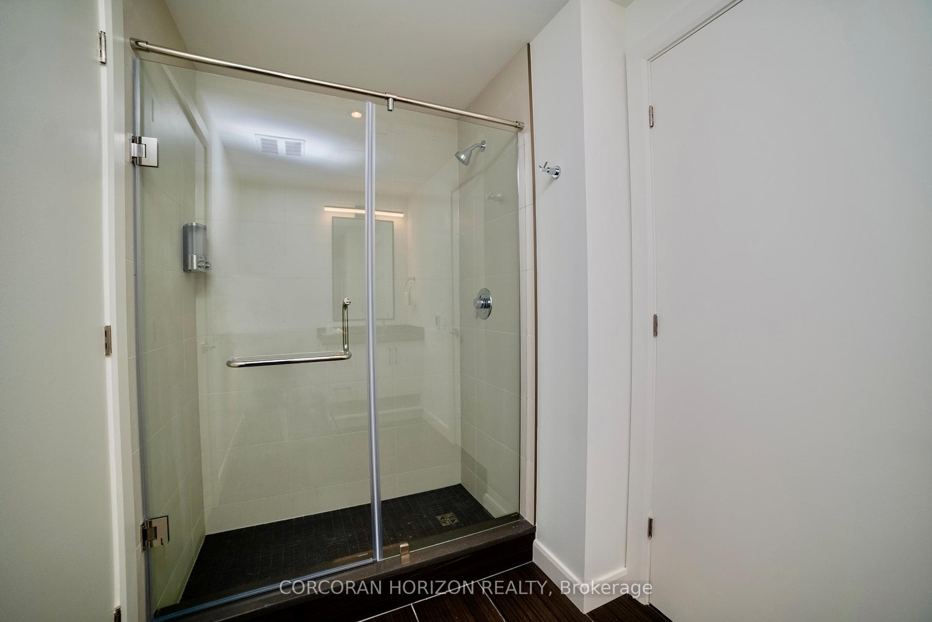 741 King Street Unit 1801 photo 22
