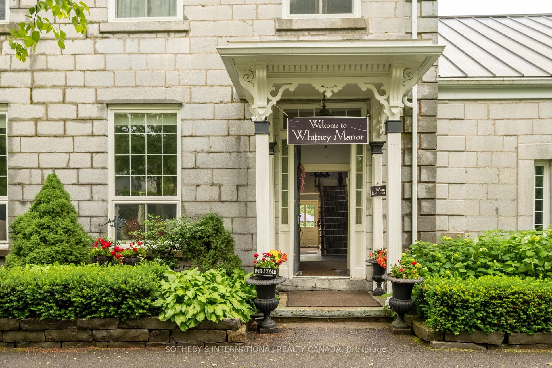 8 Starr Place photo 4