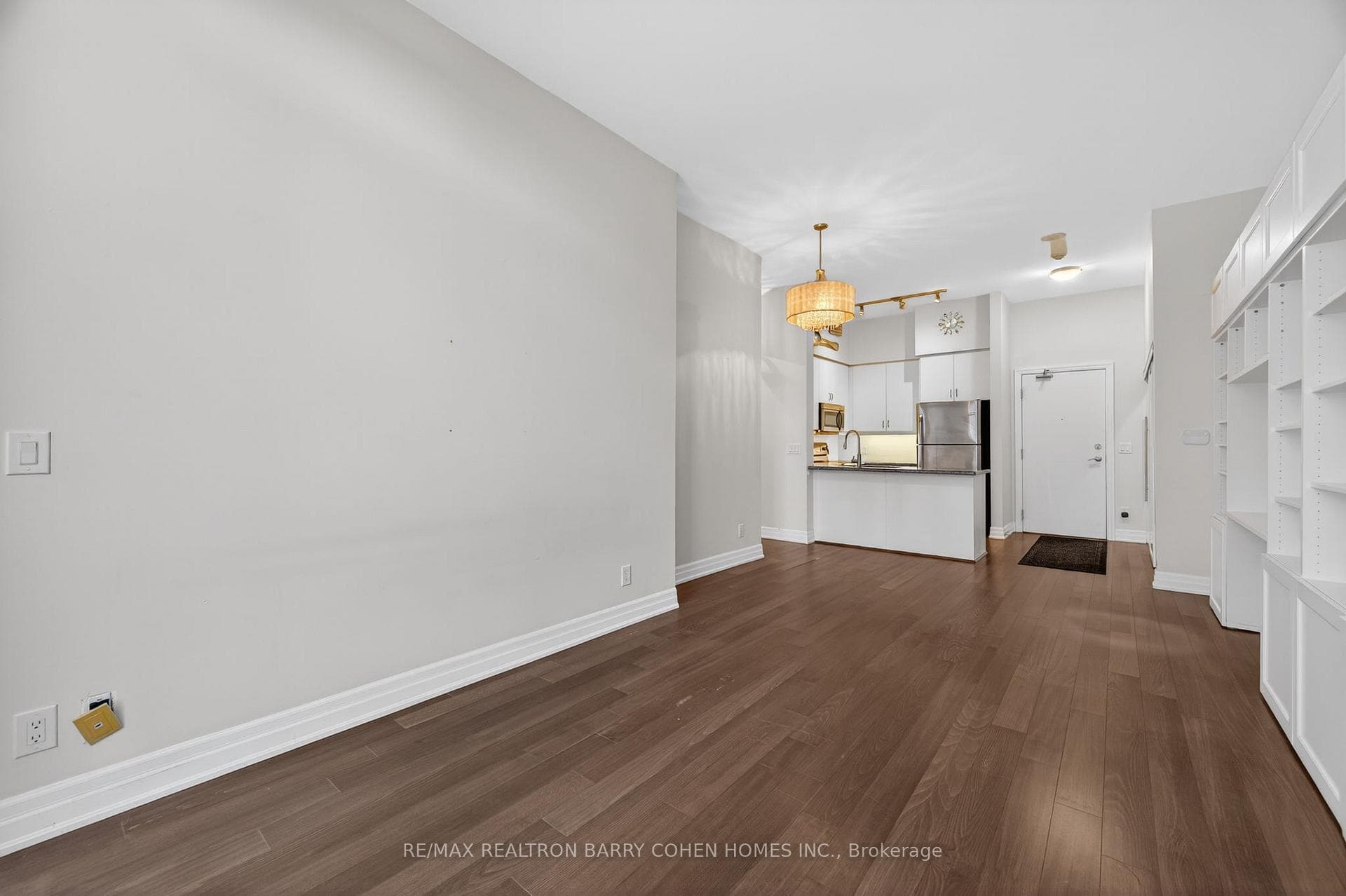 500 St Clair Avenue Unit 301 photo 5