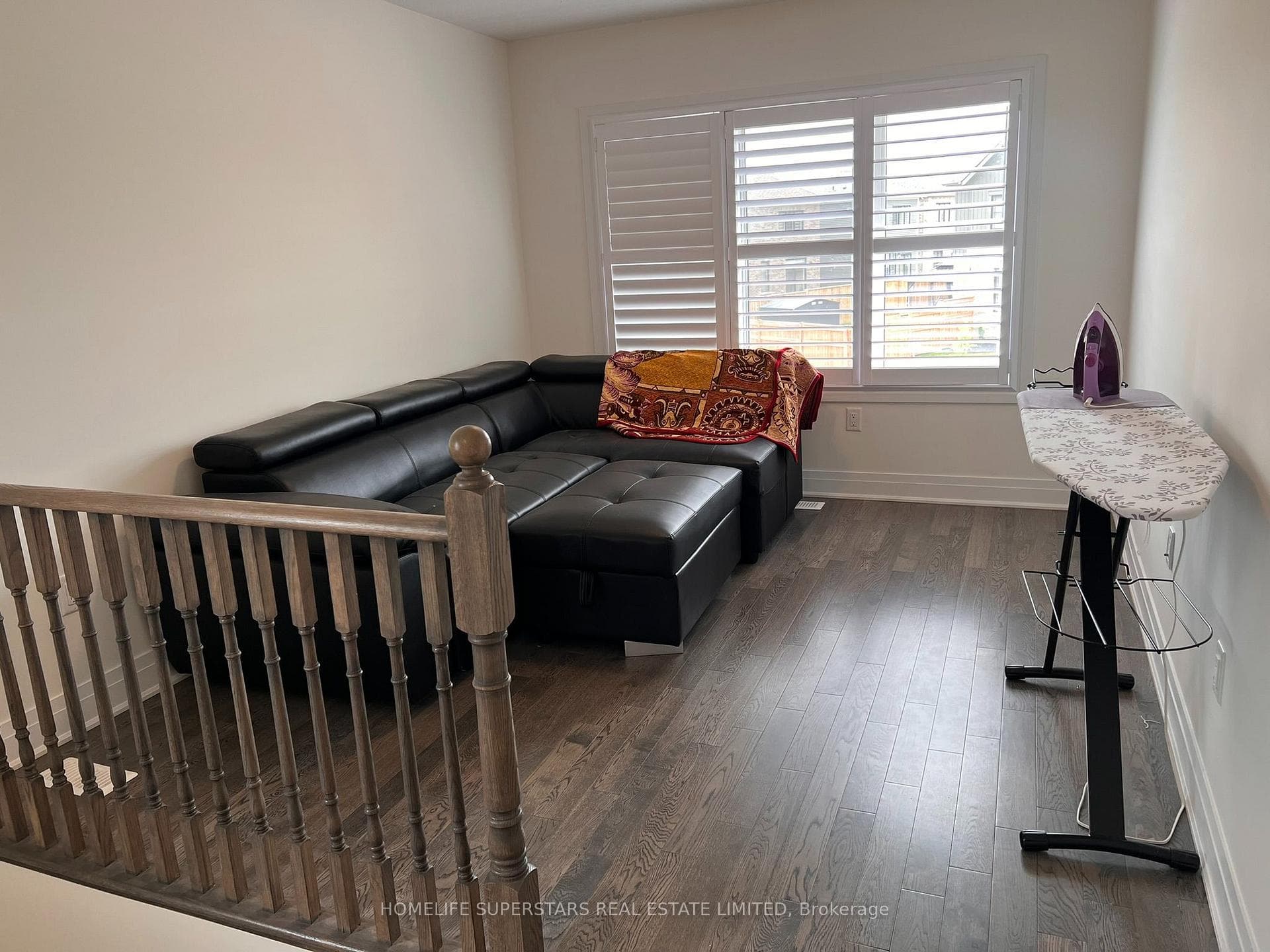 188 AVIRON Crescent photo 17