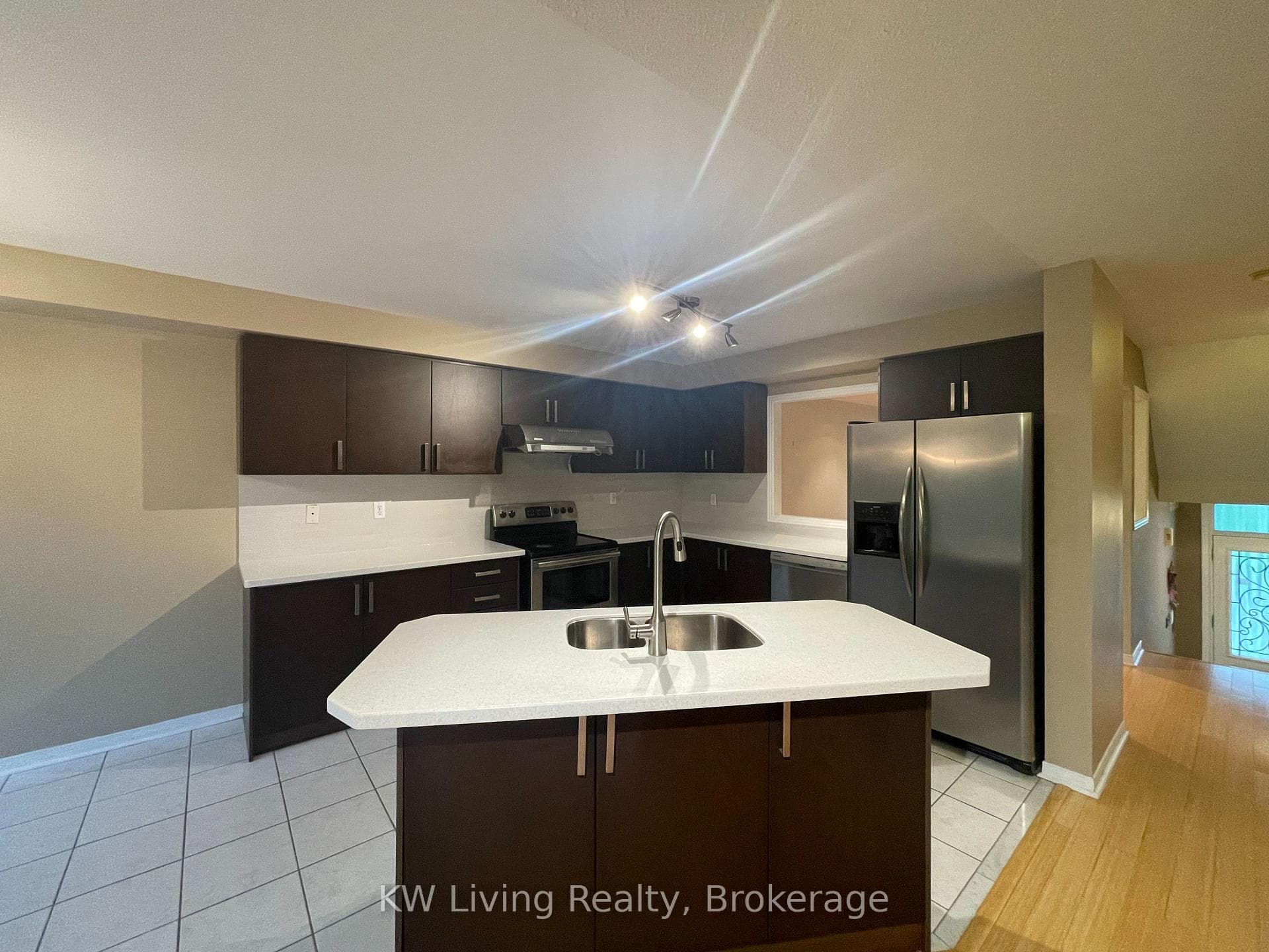 60 Coburg Crescent photo 7