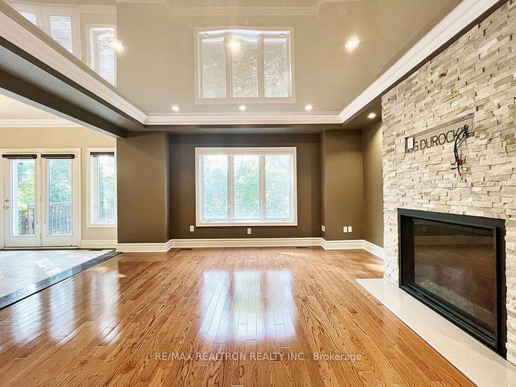 485 Beverley Glen Boulevard photo 21