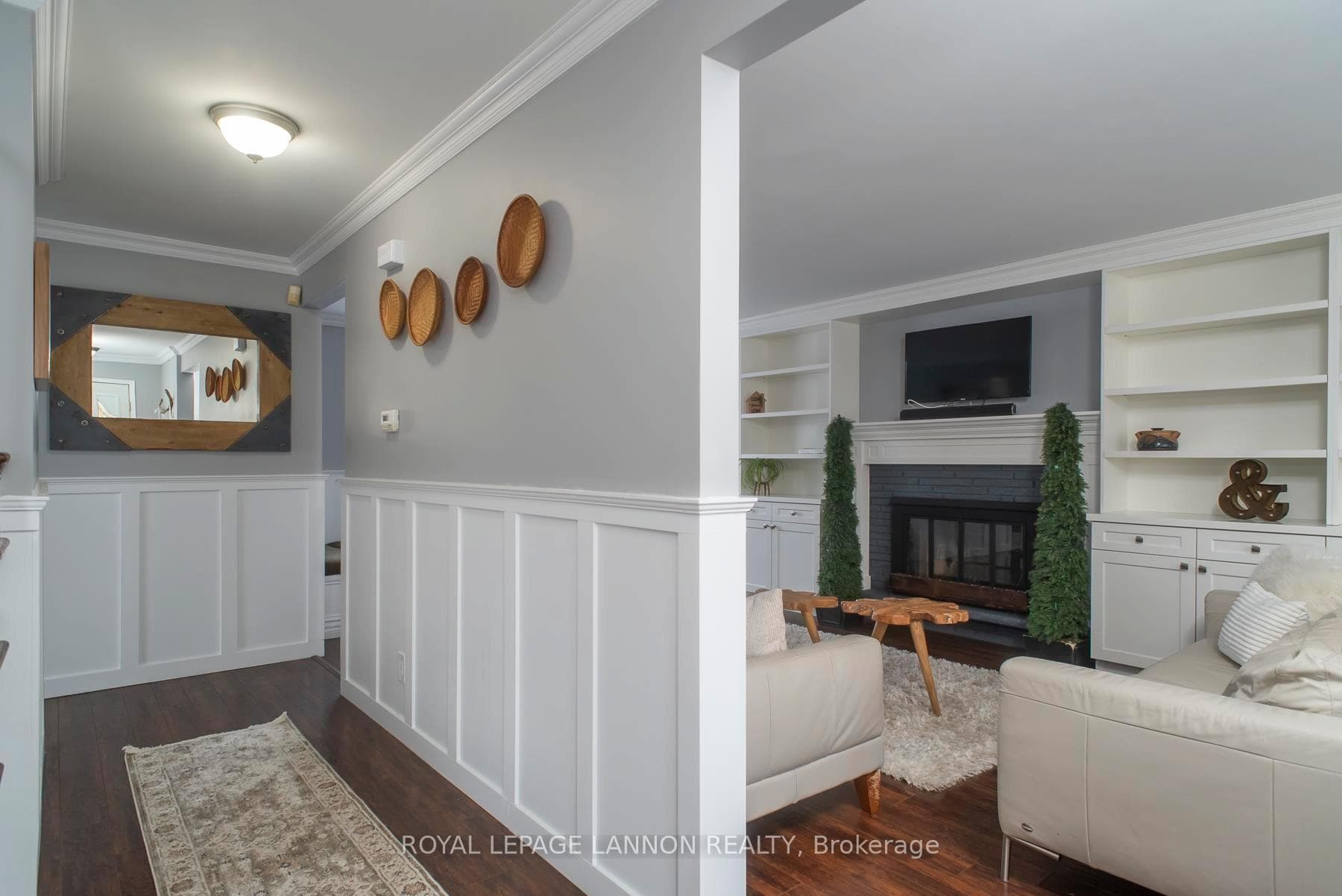 283 HINTON Avenue photo 3