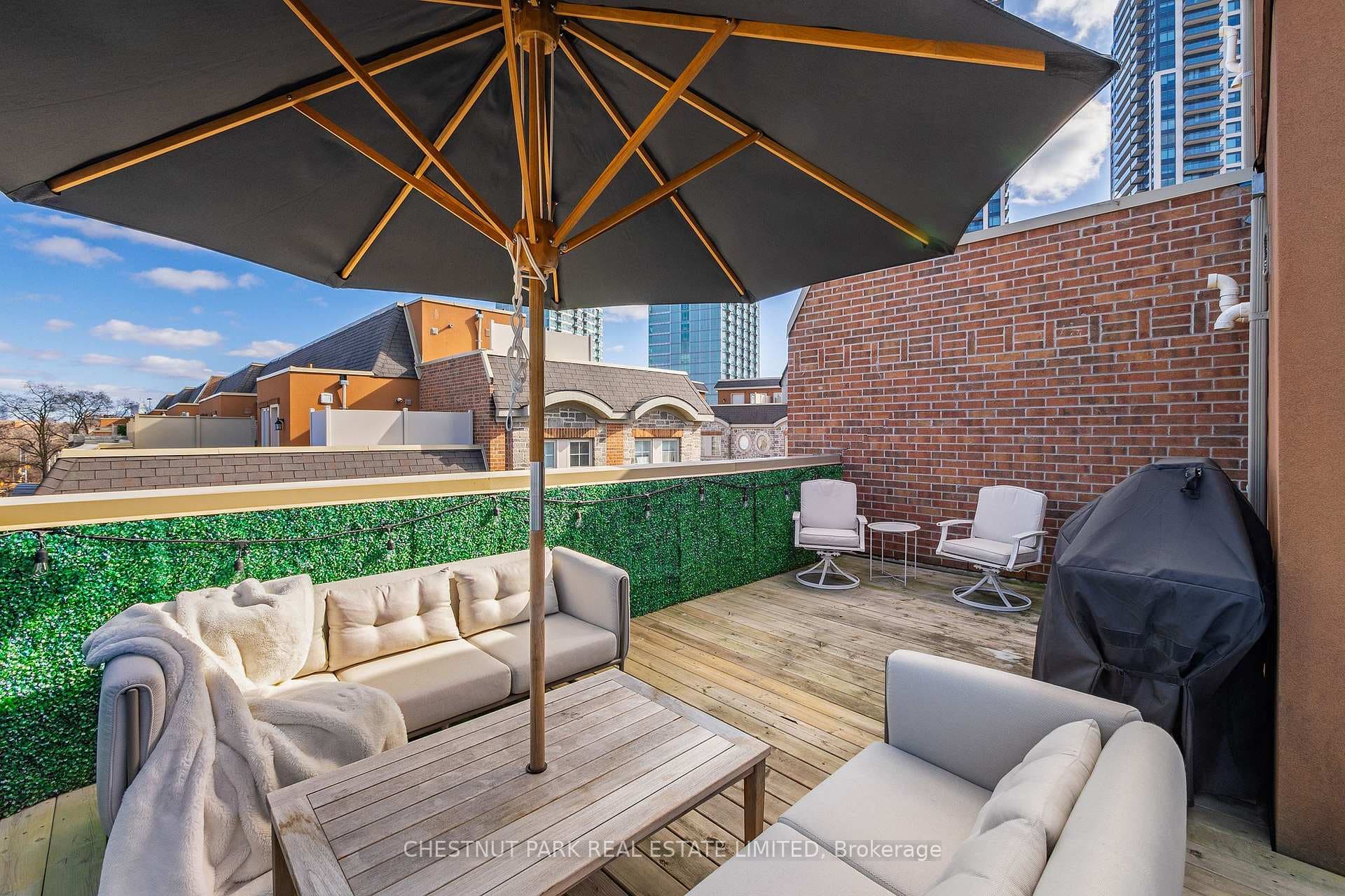 95 The Queensway N/A Unit TH 7 photo 37