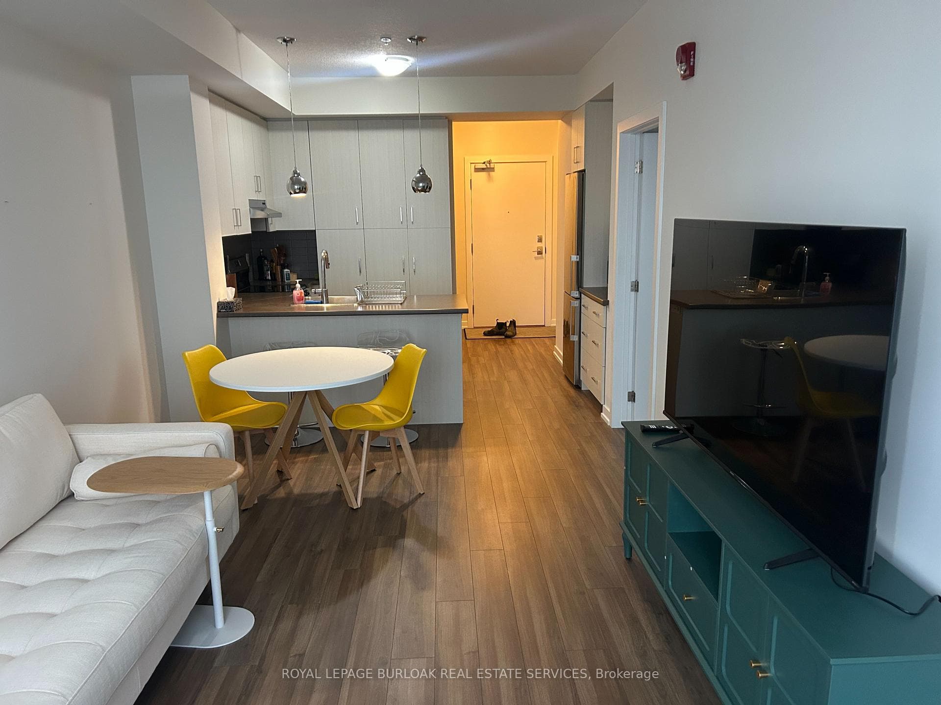 40 Esplanade Lane Unit 409 photo 9