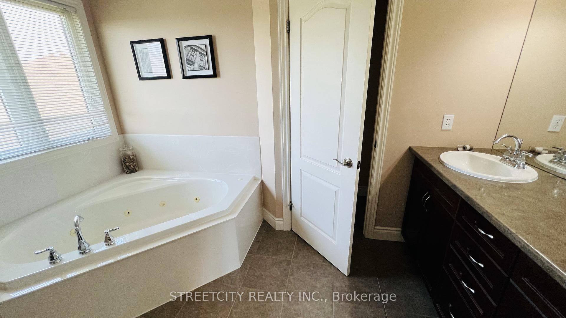 1465 Privet Place photo 12