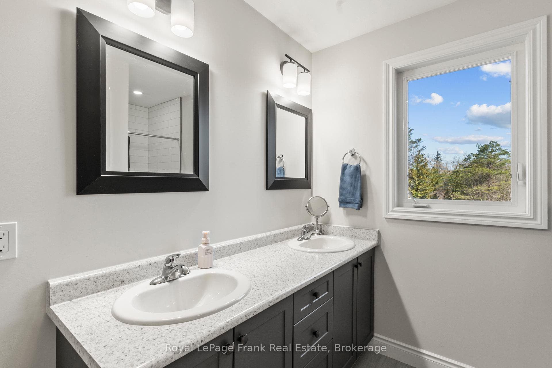 12 Coldbrook Drive photo 16