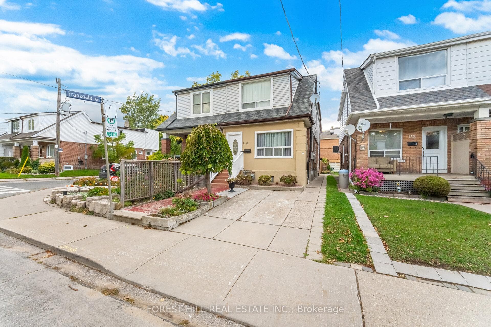 180 Milverton Boulevard photo 1