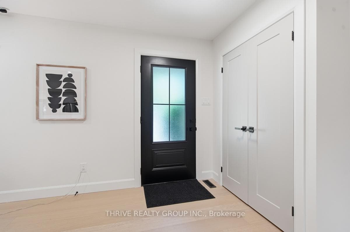 744 Barclay Road photo 7