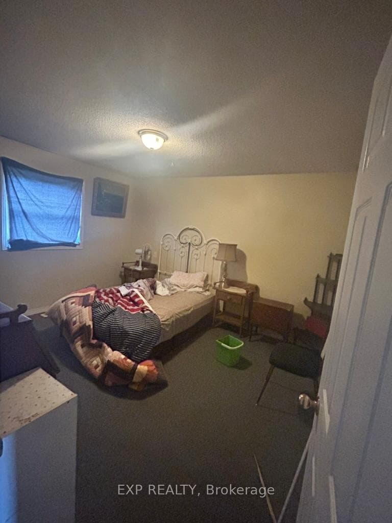 468 Gillan Road photo 5