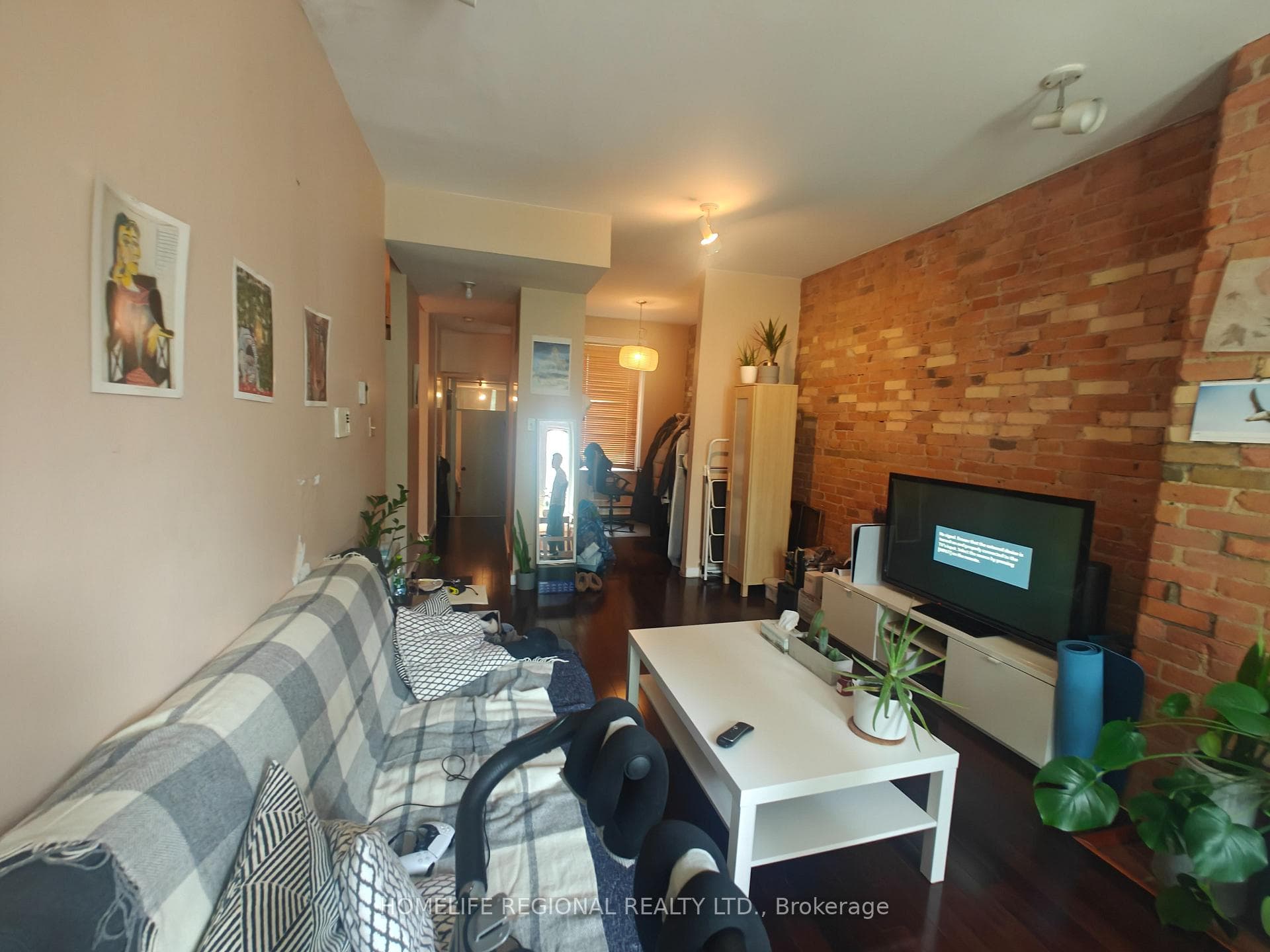 130 Shuter Street photo 16