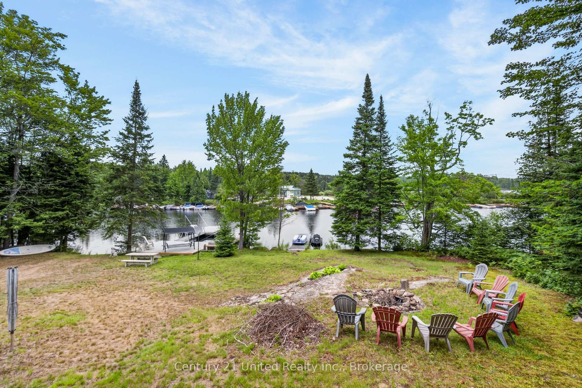 1047 Redwood Lane photo 38