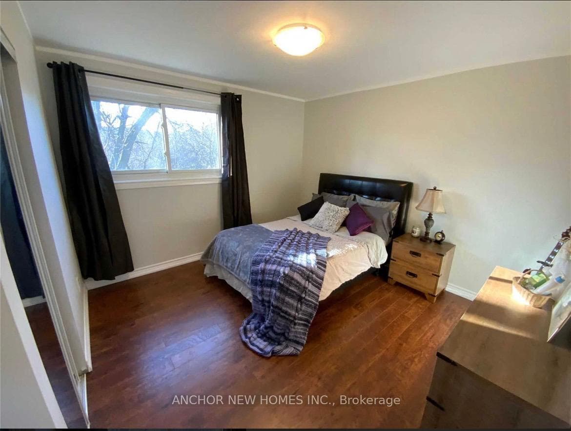 262 Lupin Drive photo 5