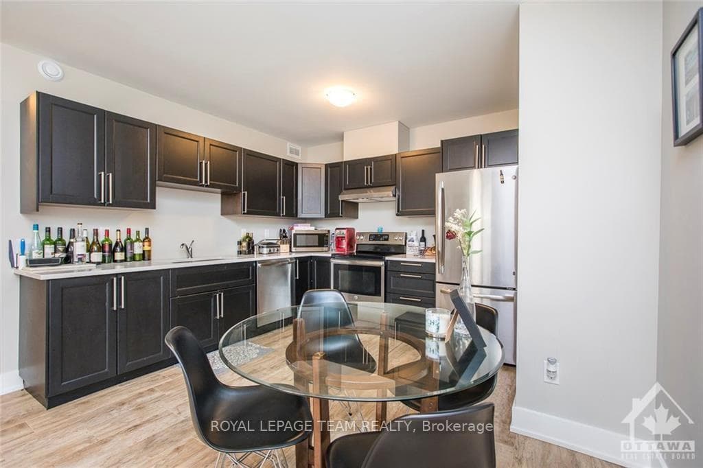 550 BRUNEL Street Unit 1 photo 8