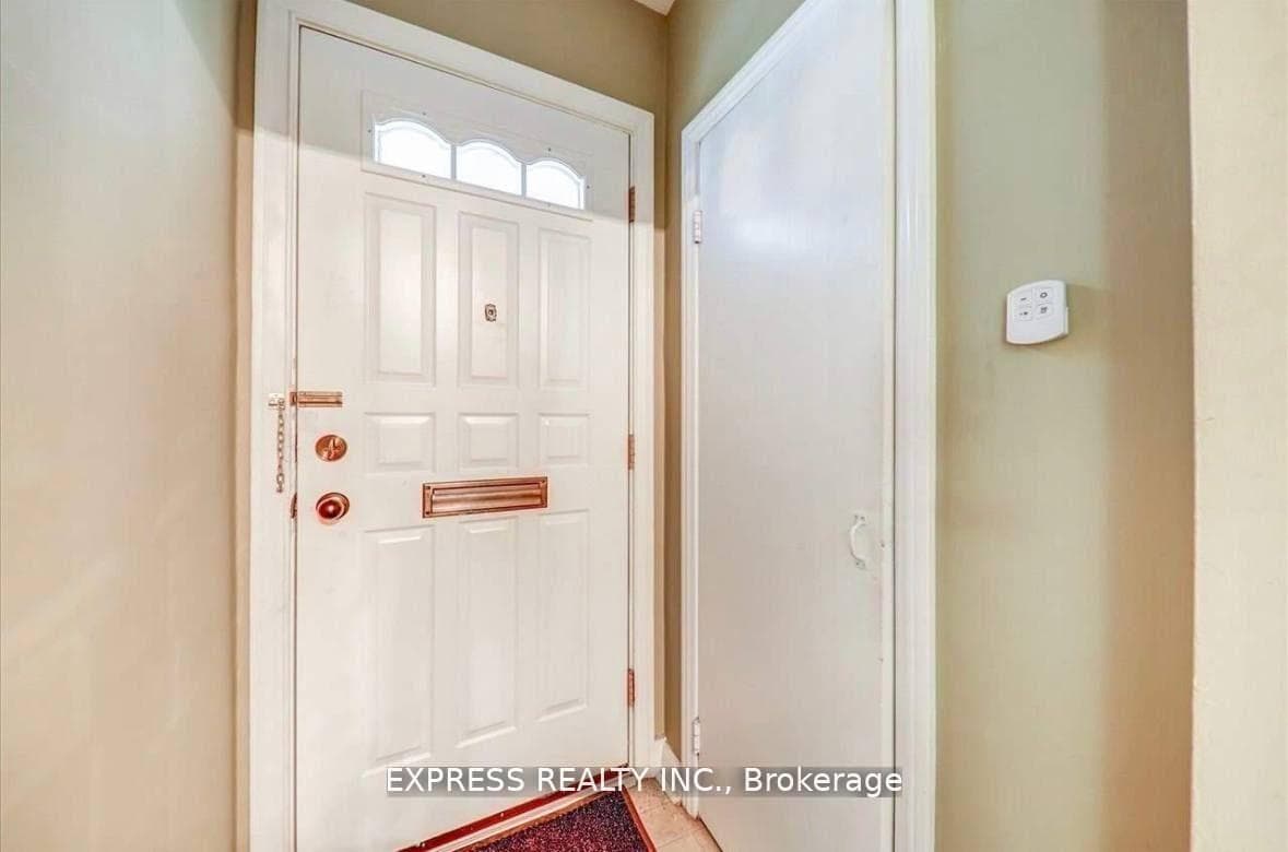 46 William Cragg Drive Unit Main photo 4