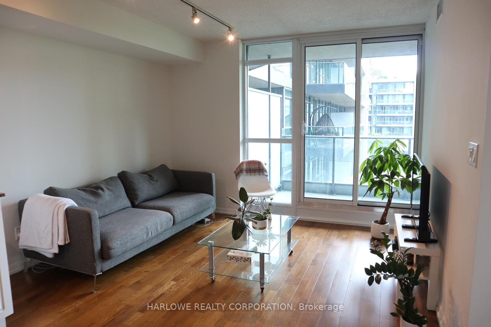 209 Fort York Boulevard Unit 459 photo 6