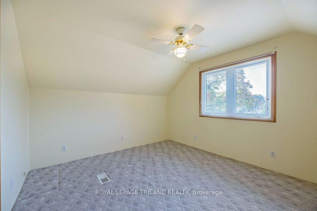 18 PARKSIDE Drive photo 18
