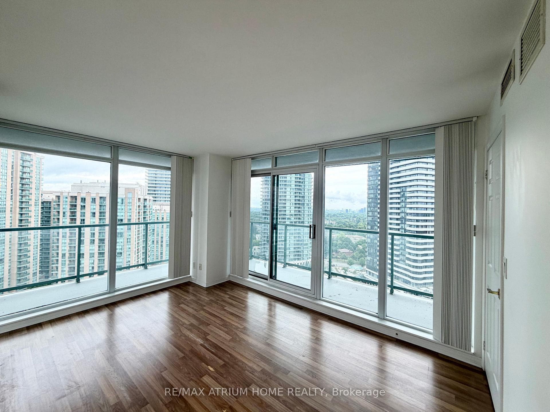 5508 Yonge Street Unit 2010 photo 7