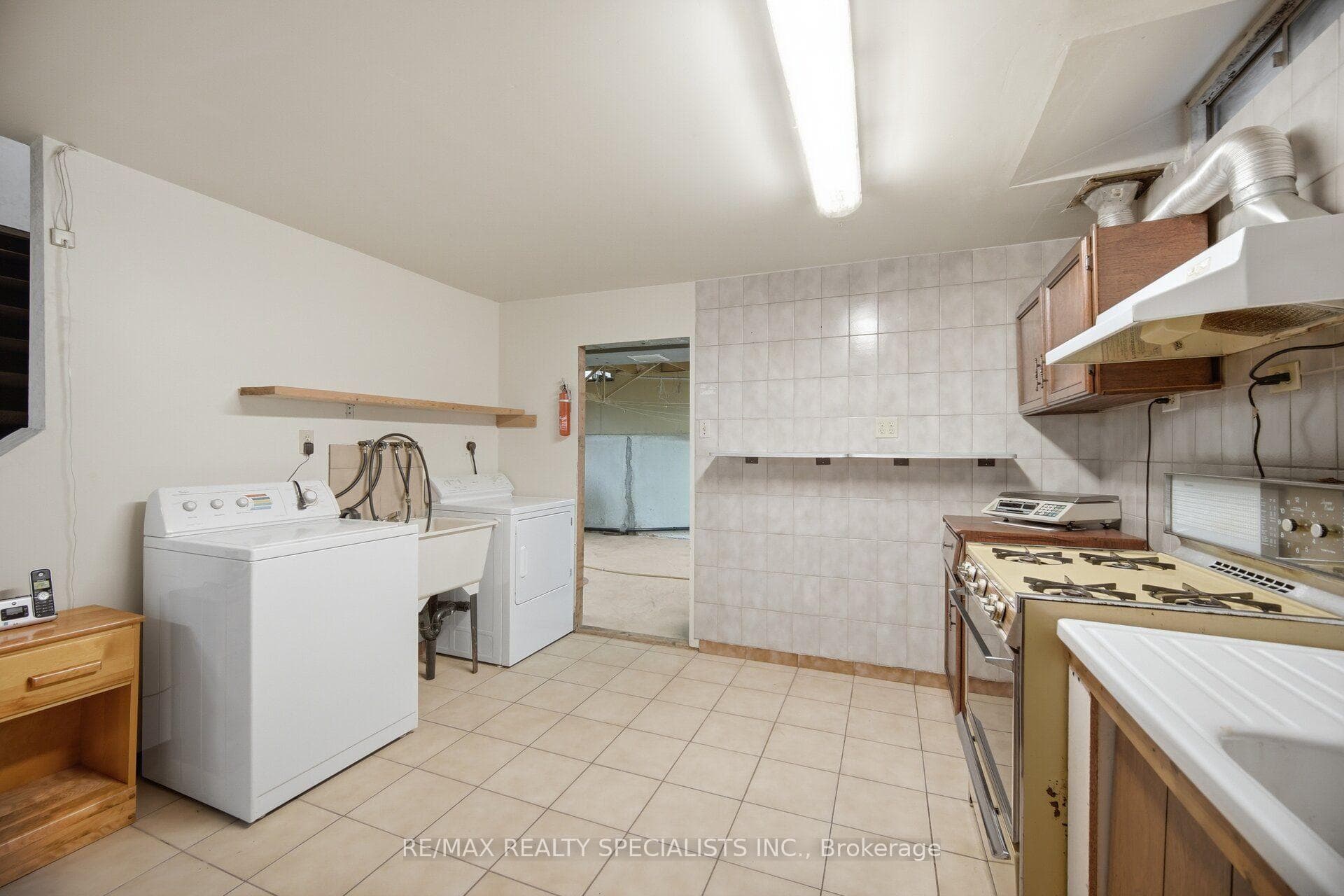 18 Jill Crescent photo 37