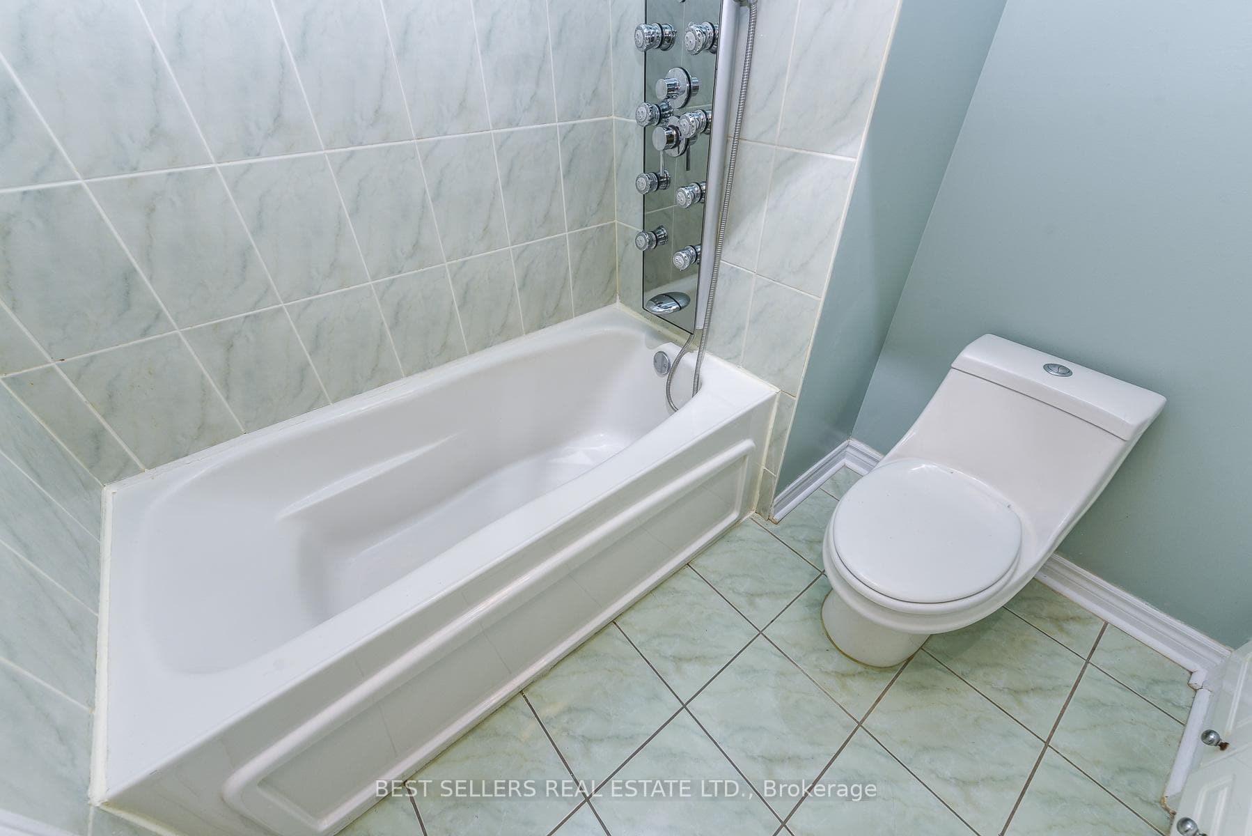 12 Ashton Crescent Unit 12 photo 27