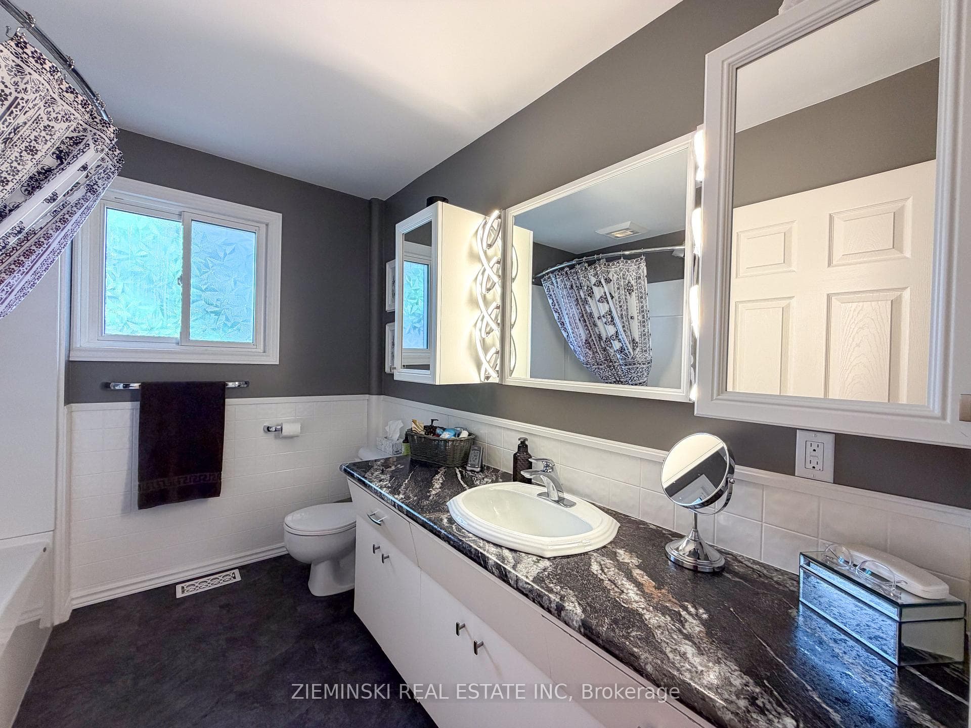 368 D'Iberville Avenue photo 12
