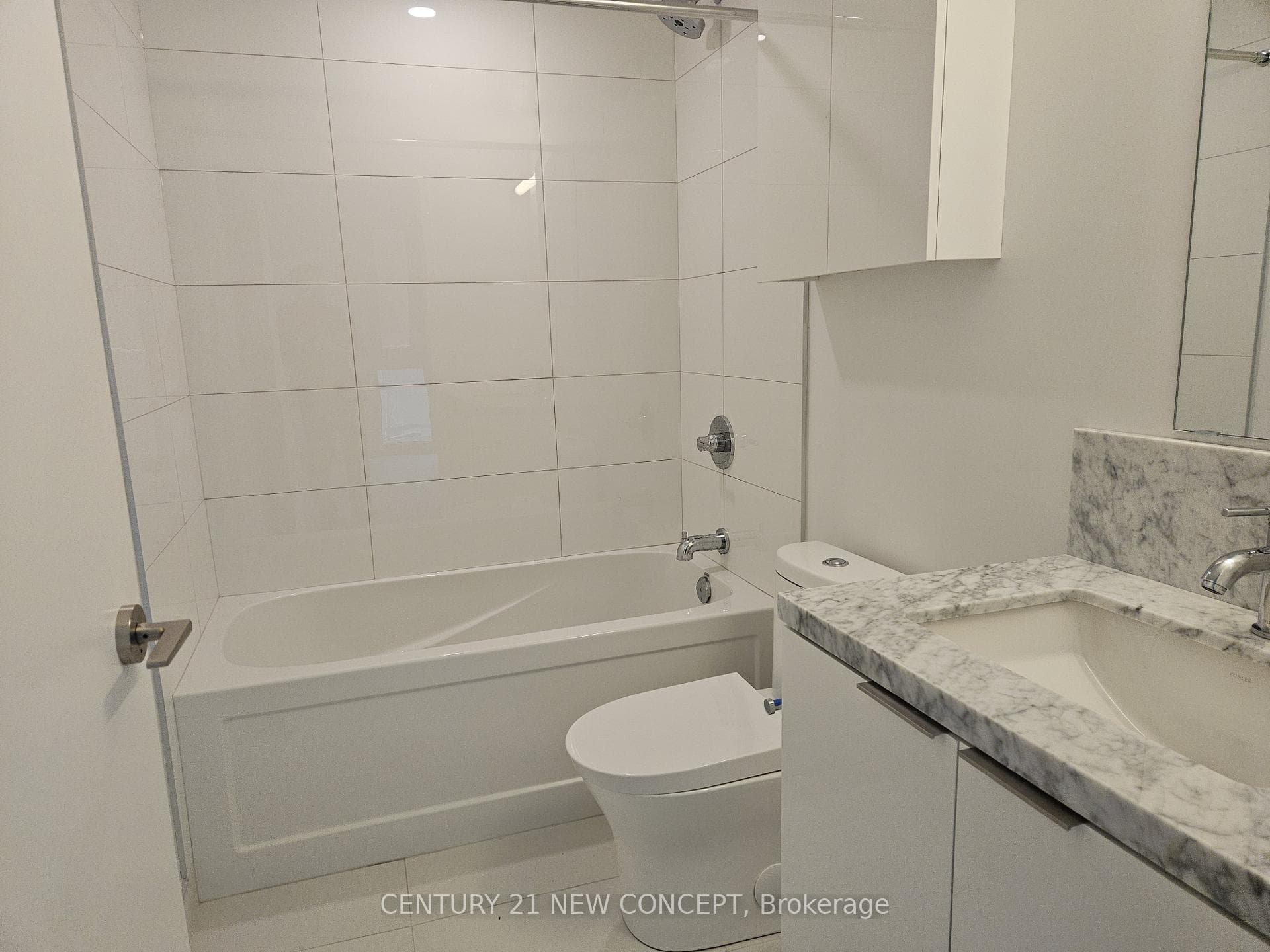230 Simcoe Street Unit 1433 photo 10