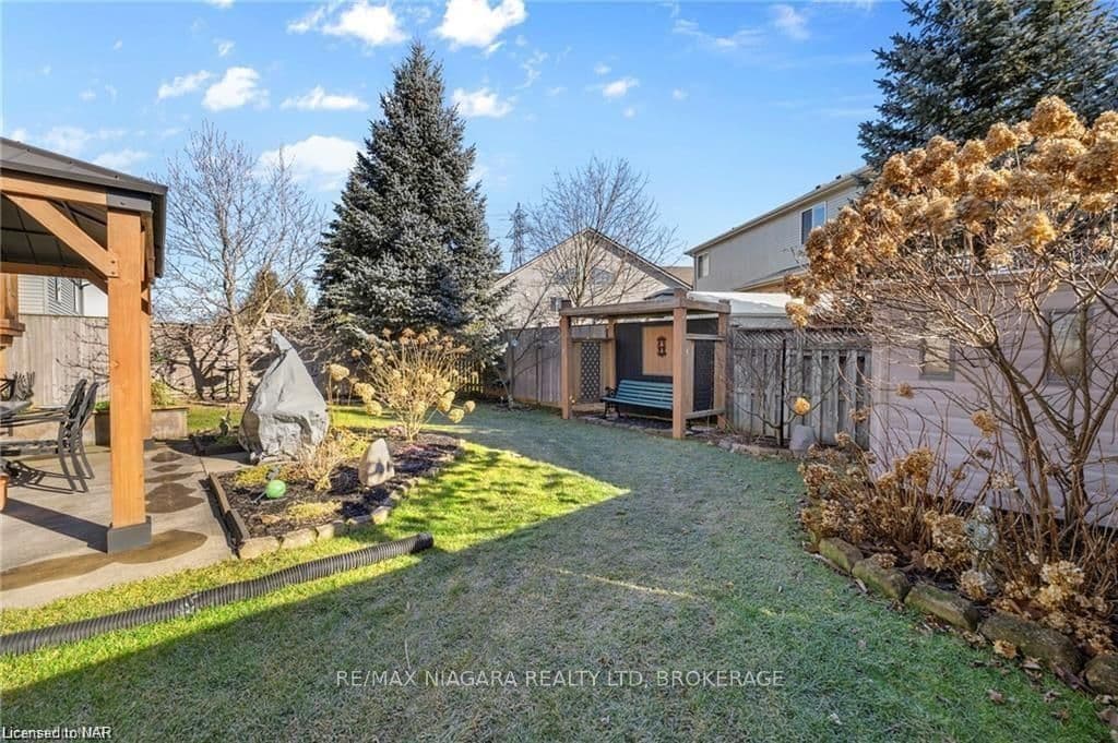 44 VANSICKLE Road photo 40
