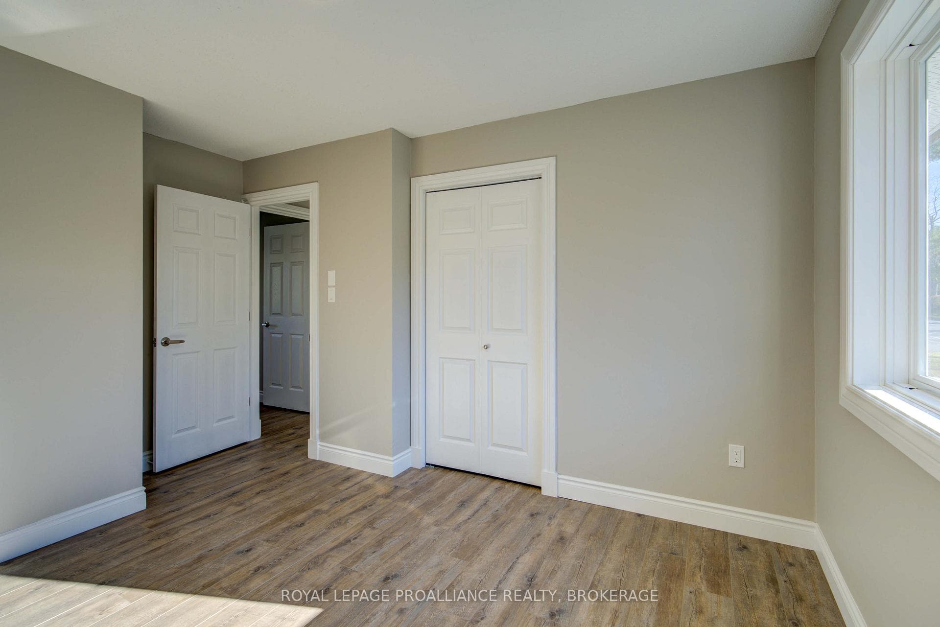 630 King Street photo 23