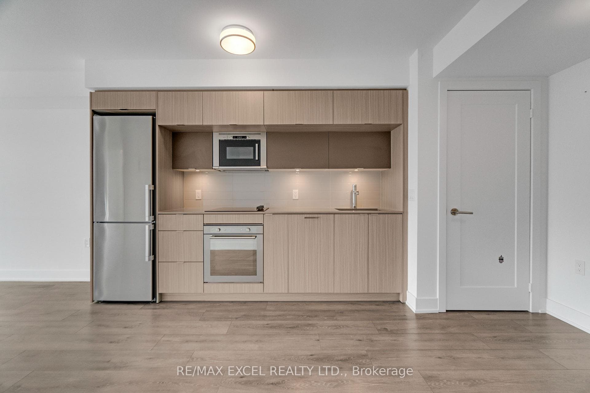 585 Bloor Street Unit 1720 photo 7