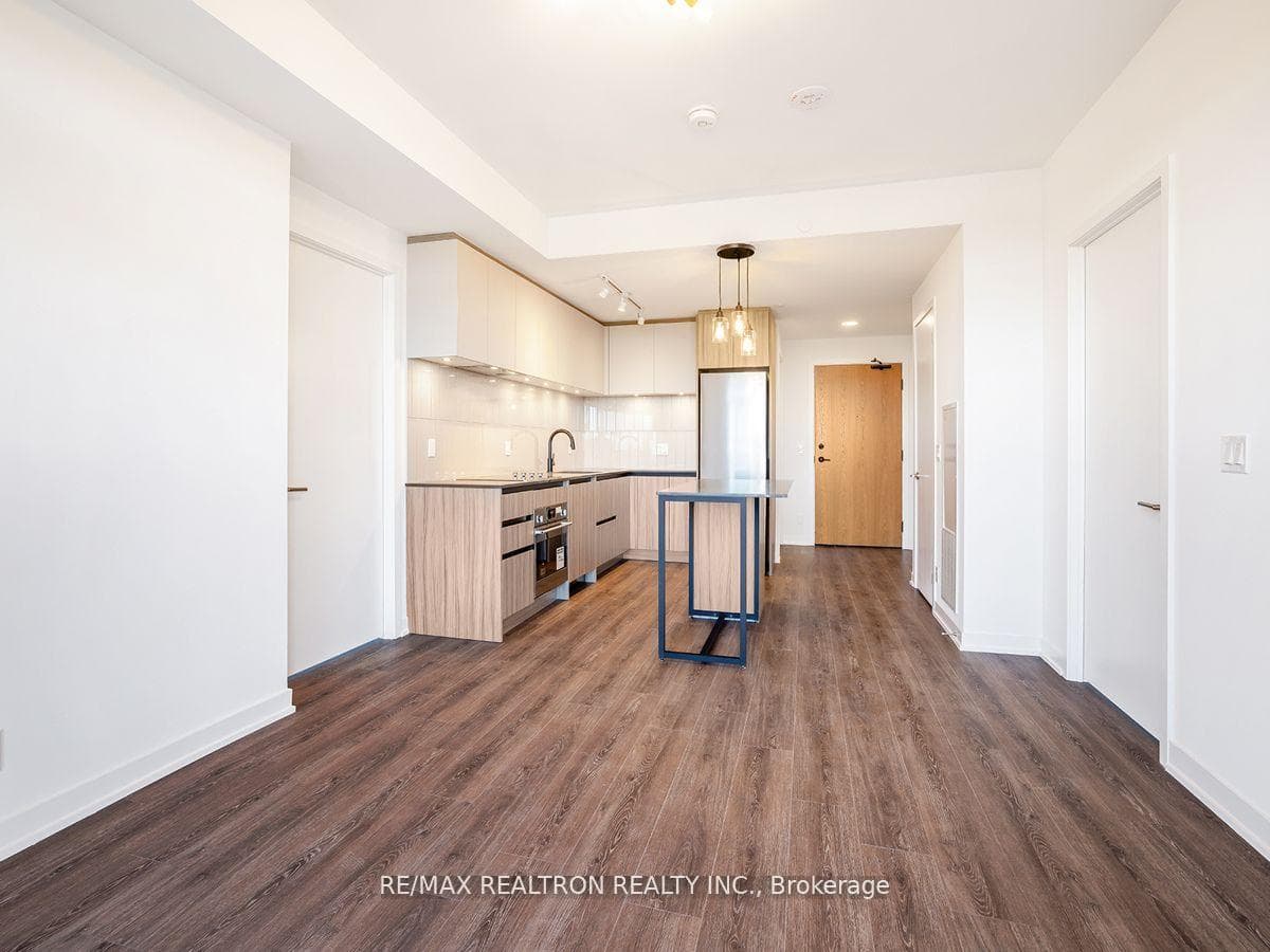 7950 Bathurst Street Unit B1609 photo 7