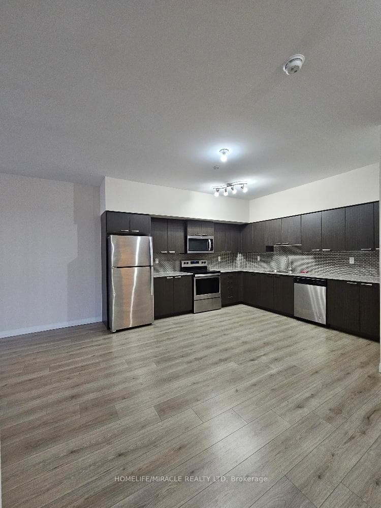 2152 Lawrence Avenue Unit 101 photo 34
