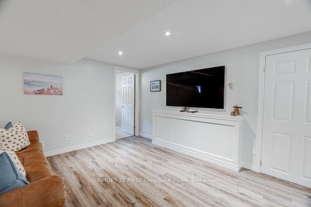 216 Irving Place Unit LOWER photo 5